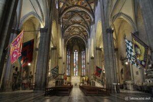 Vue de l'intérieur de la cathédrale de Saint Donat à Arezzo