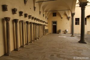 Photo du palais du musée national d'art médiéval et moderne à Arezzo