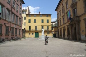 Photo de la Piazza Guidiccioni à Lucques