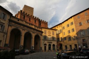 Vue de la Piazza Indipendenza à Sienne