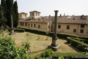 Vue du parc de la forteresse à Arezzo