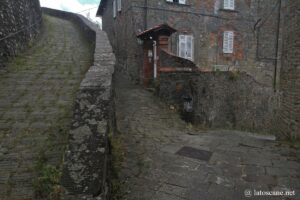 Photo des rues du centre historique d'Uzzano