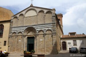 Vue de l'église San Michele à Volterra