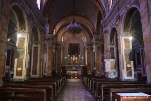 Photo de l'intérieur de l'église San Pietro Apostolo à Montecatini Alto