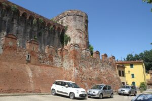 Forteresse de Montecarlo en TOscane