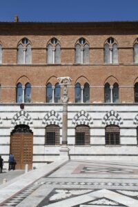 Photo de la place de la cathédrale de Sienne