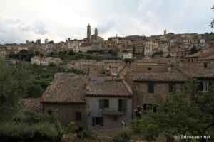 Vue de Montalcino en Toscane