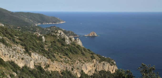 Panorama sulla costa sud-ovest dell'Argentario