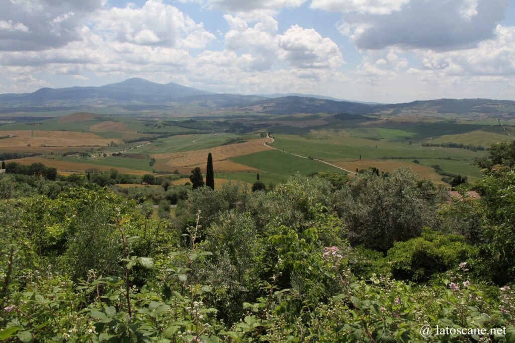 Panorama sur le Val d'Orcia, Piazza Dante Alighieri, Pienza