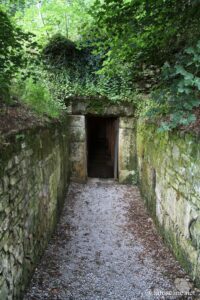 Photo du tumulus des tombes du Sodo à Cortone