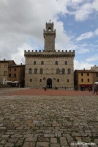 Vue de la Piazza Grande à Montepulciano