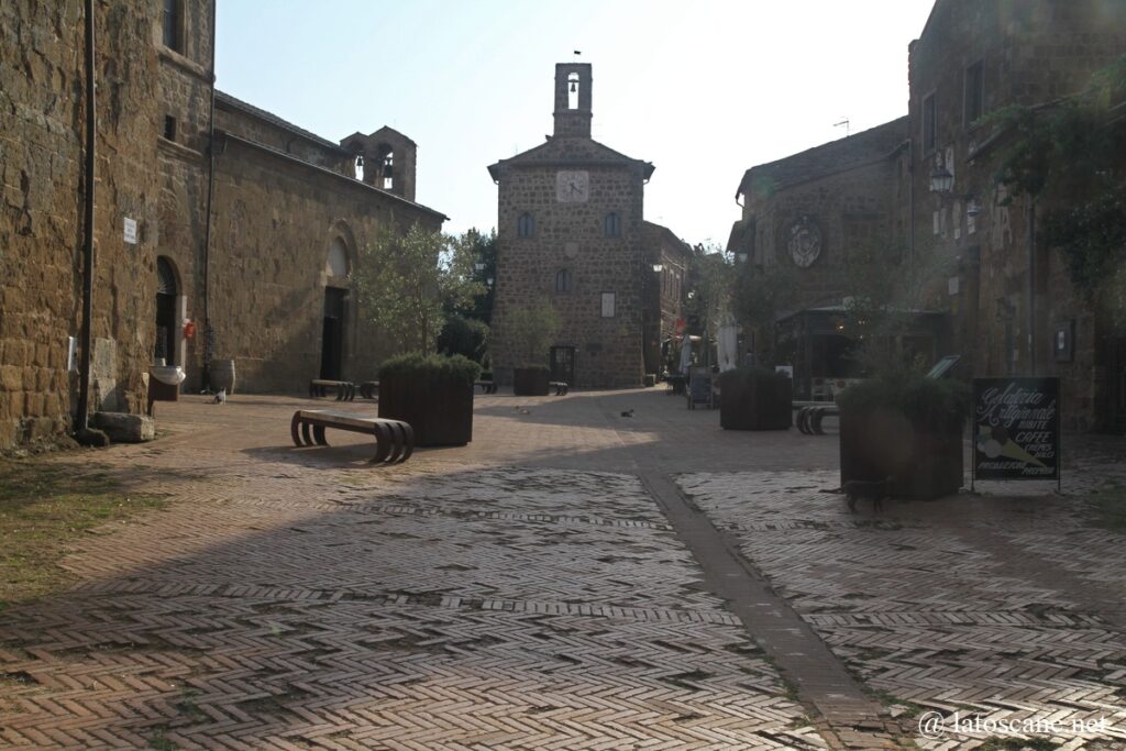 Photo de la Piazza del Pretorio à Sovana