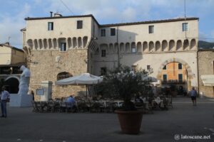 Vue de la Rocca à Pietrasanta