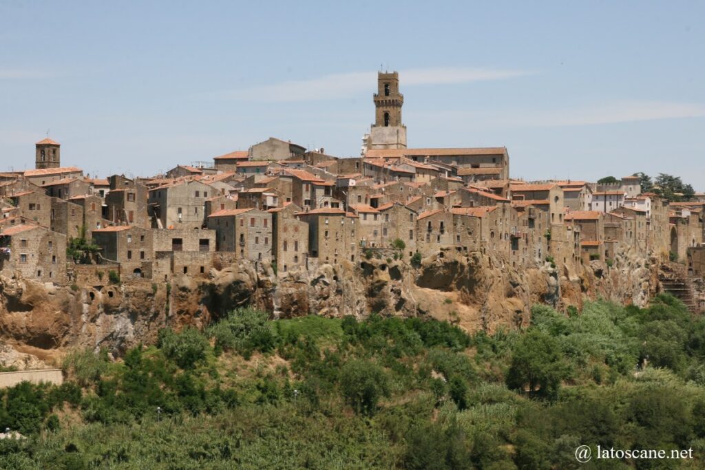 Panorama sur Pitigliano