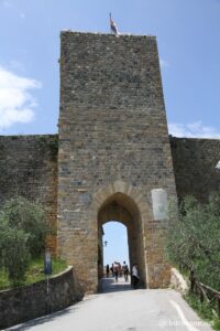 Photo des murs et portes de Monteriggioni