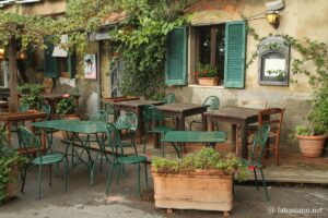 Photo du centre bourg de Bolgheri