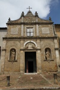 Vue de l'église San Pietro in Selci à Volterra