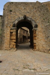 Photo de la Porte de l'Arco à Volterra