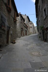 Photo des rues du centre historique de Cortone