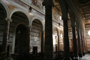 Vue de l'intérieur de la cathédrale de San Miniato