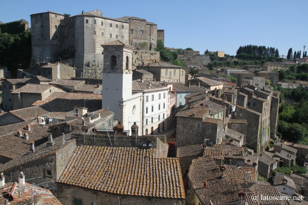 Vue depuis le Masso Leopoldino à Sorano