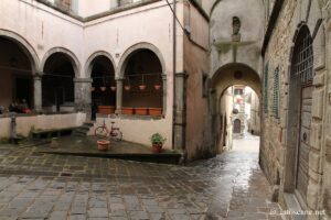 Photo de la Piazza Colonna à Castel del Piano