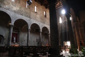 Vue de l'intérieur de San Michele in Borgo à Pise