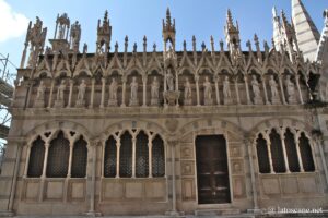 Extérieur de l'église Santa Maria alla Spina à Pise