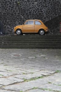 Photo Fiat 500, escaliers de Barga en Toscane