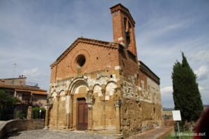 Photo de l'église San Pietro in Villore à San Giovanni d'Asso