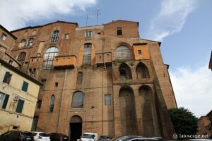 Photo de l'extérieur de Santa Maria della Scala