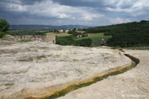 Vue du parc des moulins à Bagno VIgnoni