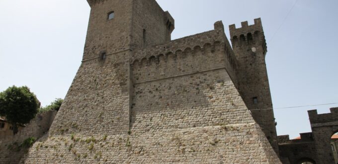 Photo de la Rocca de Piancastagnaio