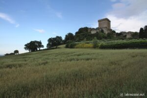 Photo du château de Sarteano en Toscane