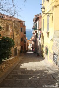 Photo du centre historique de Porto San Stefano