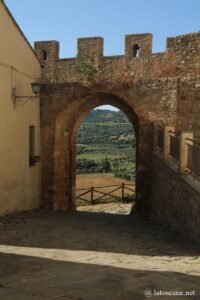 Photo de la Porta San Martino des murs de Magliano in Toscana